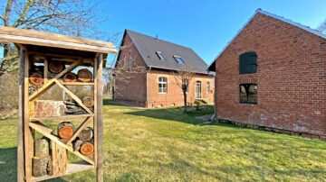 Hochwertig sanierter Klinkerbau auf großem Grundstück, 14913 Niedergörsdorf, Einfamilienhaus
