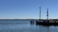 Breeger Hafen - Massives Einfamilienhaus am Breeger Bodden, nahe der Ostsee. Aktuell als Ferienhaus genutzt.
