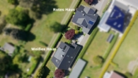 Grundstücksübersicht-Luftaufnahme - Massives Einfamilienhaus am Breeger Bodden, nahe der Ostsee. Aktuell als Ferienhaus genutzt.