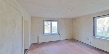 Haus mit Potenzial: 6 Zimmer, großer Garten und ruhige Lage in Bornim, 14469 Potsdam, Doppelhaushälfte