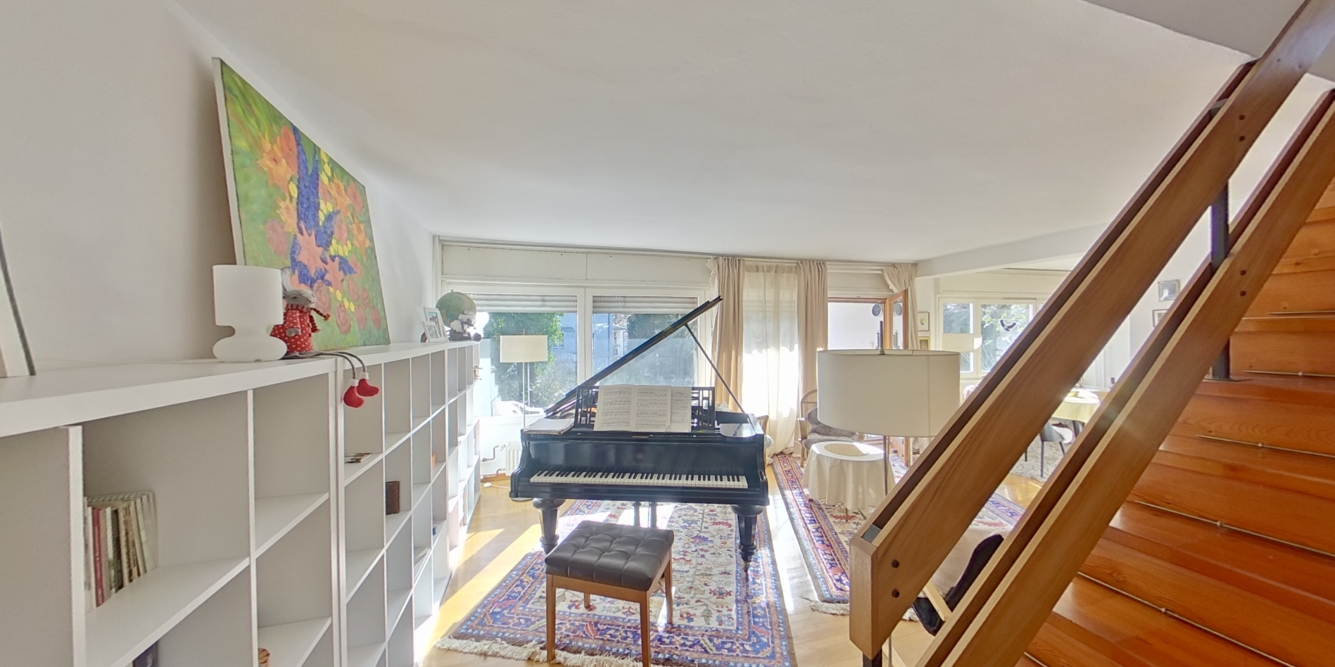 Blick von der Treppe in Richtung Wohnzimmer