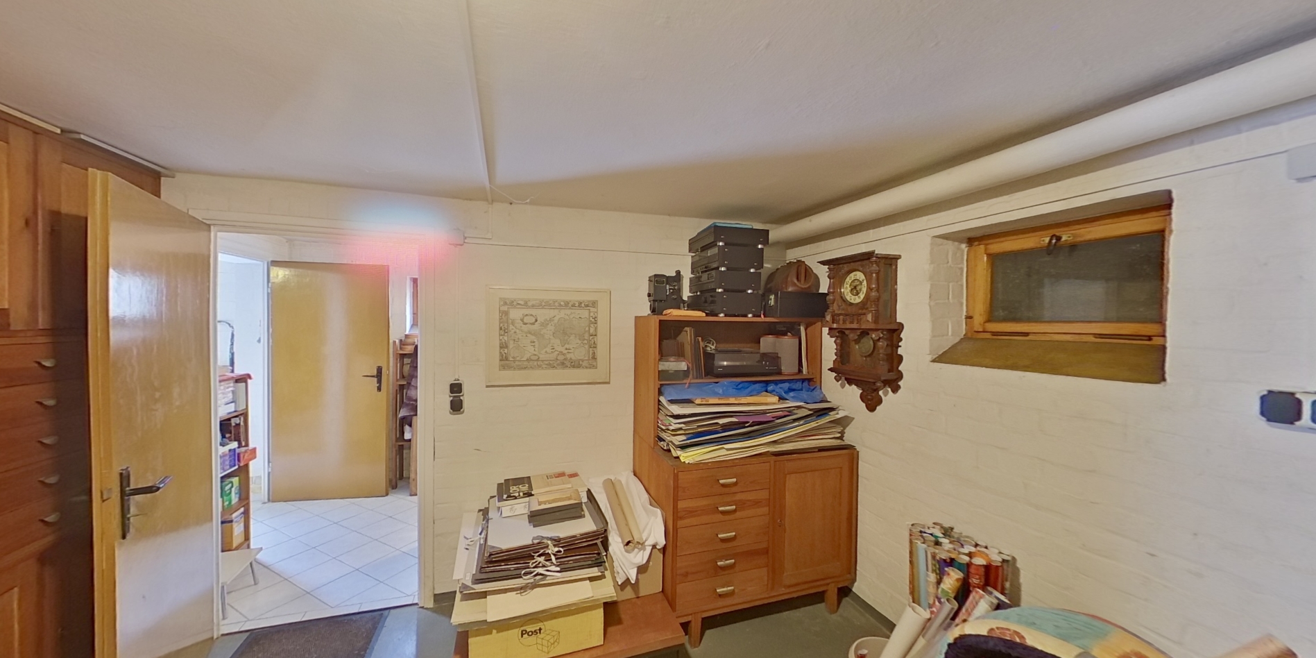 Arbeitszimmer im Keller
