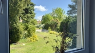 Blick von der Küche in den Garten