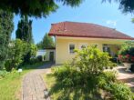 Nur 200m zum Kleinen Zernsee - Schwedisches Haus mit Garage, großer Terrasse & sonnigem Garten - seitlicher Anbau am Haus