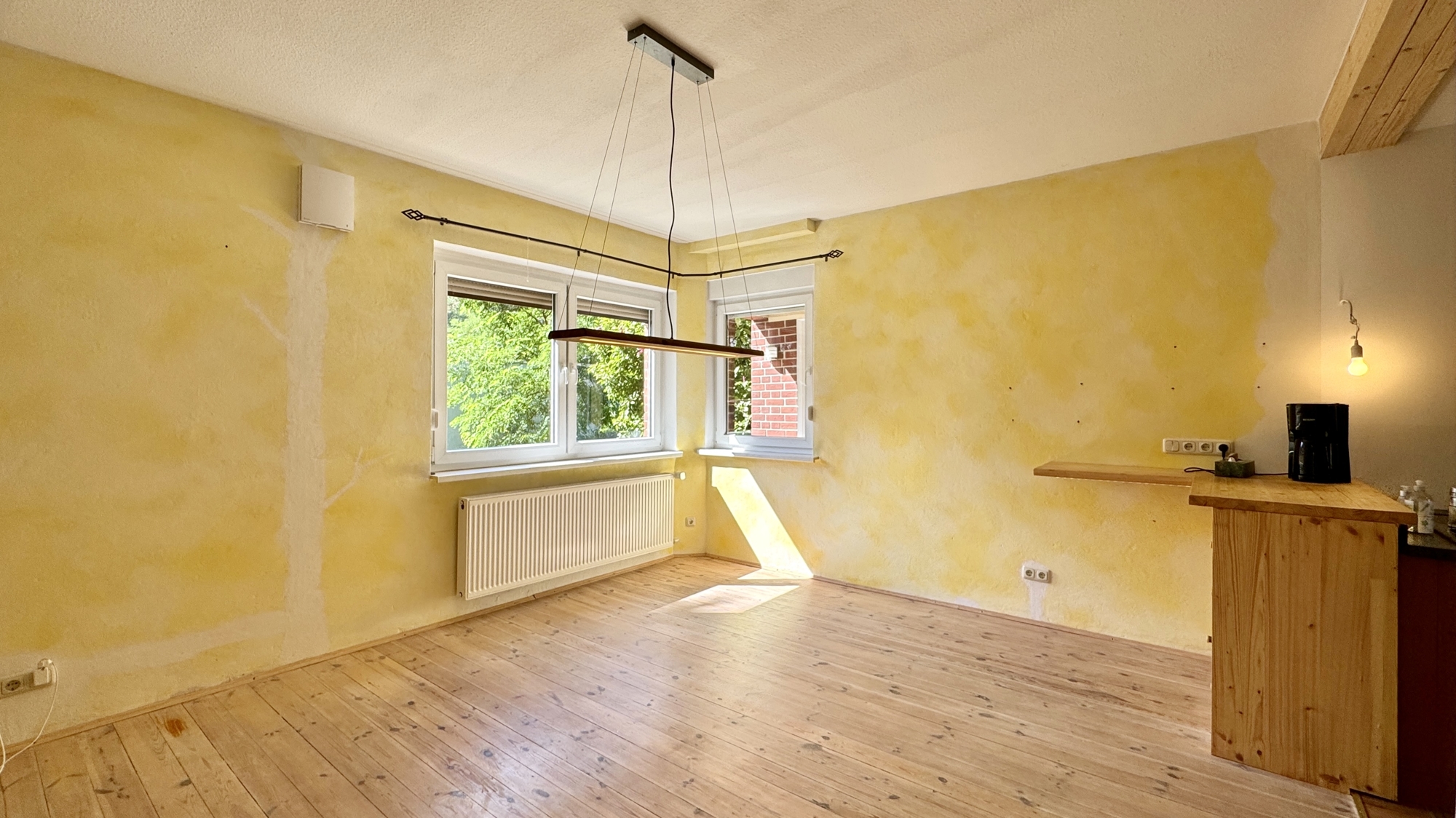 Wohnzimmer mit Blick in den Garten