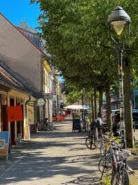 Breiter Gehweg C