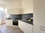 Küche mit Fenster - Renovierte Altbauwohnung mit neuer EBK & Tageslichtbad nah HBF
