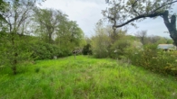 Blick vom Grundstück in Richtung Fachwerkhaus - Großes Baulandgrundstück mit liebevoll restauriertem Fachwerkhaus