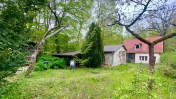 Großes Baulandgrundstück mit liebevoll restauriertem Fachwerkhaus, 14532 Stahnsdorf, Wohngrundstück