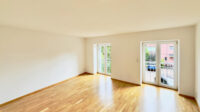 03_Wohnbereich_mit_Fenstertueren