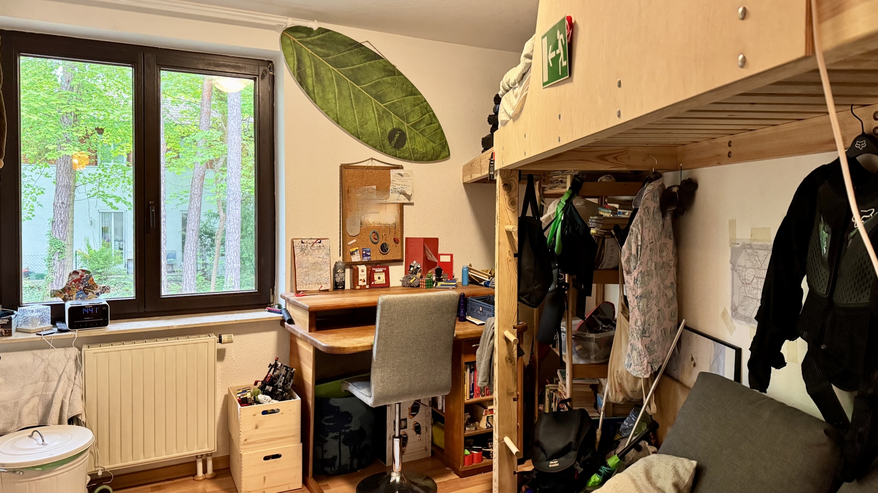 Schlafzimmer 1