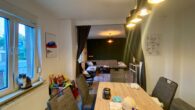 Handwerkerobjekt mit Raum für Kreativität auf großem Grundstück - Esszimmer mit Blick in das Wohnzimmer