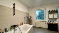 Handwerkerobjekt mit Raum für Kreativität auf großem Grundstück - Badezimmer P02