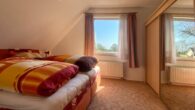 Massives Einfamilienhaus in idyllischer Lage von Beelitz - Schlafzimmer - Ansicht 1
