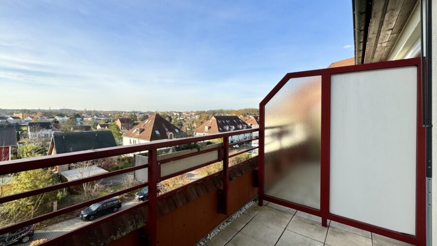 *Reserviert* Bezugsfreie Wohnung mit Dachterrasse, Gäste-WC & zwei TG-Stellplätzen, 14542 Werder (Havel), Etagenwohnung