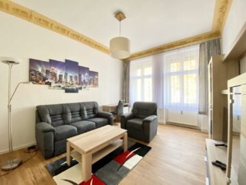 Frisch renoviert + Voll-Möbliert + All-inklusive Miete + nur 5 min. zum Hbf., 14473 Potsdam, Etagenwohnung