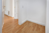 praktische Abstellkammer innerhalb der Wohnung - Helle, neu renovierte Familienwohnung mit großem Tageslichtbad in zentraler Lage
